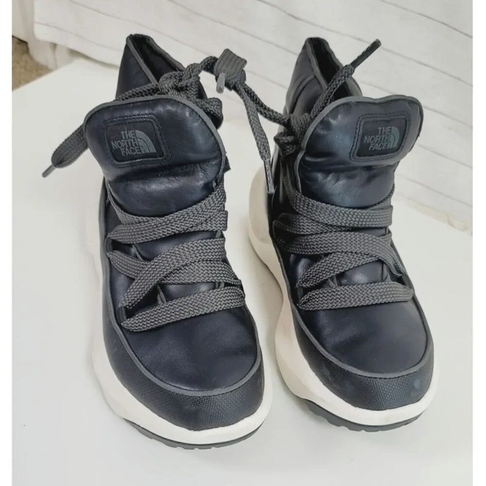 The North Face Halseigh Thermoball Lace Up Waterproof Boot in Black, sz 7